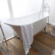 63 po Baignoire sur Pattes en Acrylique de Salle de Bain - Blanc (DK-PW-1675W)